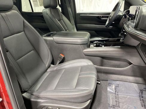 Used 2025 Chevrolet Tahoe RST w/ Comfort Package AWD/4WD image 28