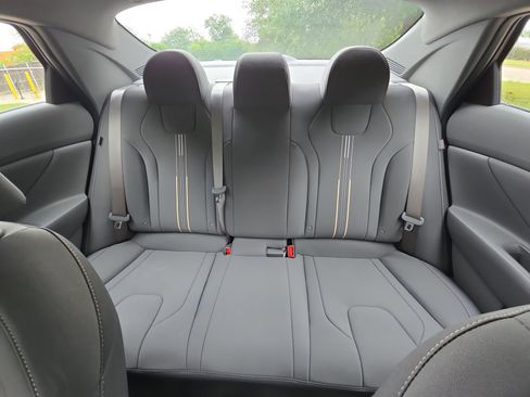 Used 2025 Hyundai Elantra Sport image 20