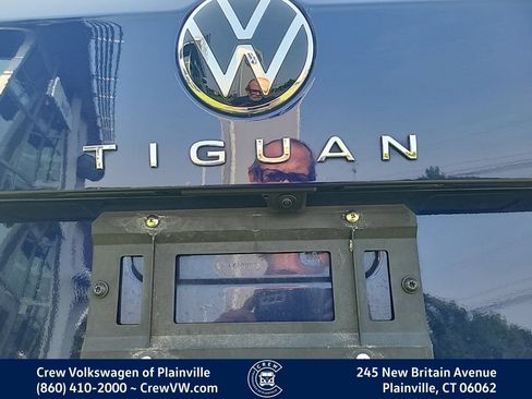 Certified 2023 Volkswagen Tiguan SEL R-Line AWD/4WD image 29