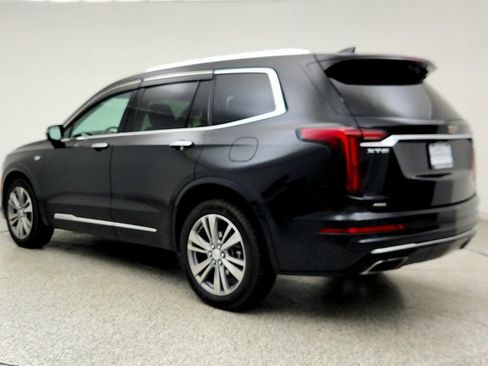 Used 2022 Cadillac XT6 Premium Luxury w/ Technology Package AWD/4WD image 7