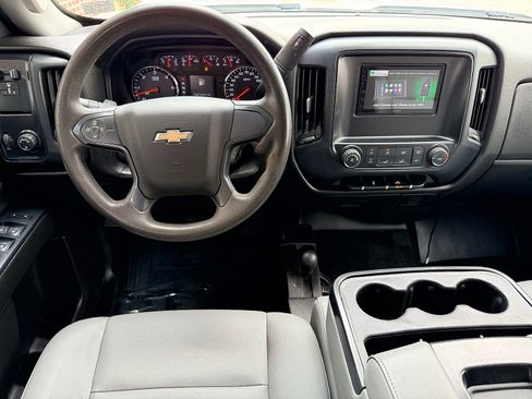 Used 2018 Chevrolet Silverado 2500 W/T AWD/4WD image 40