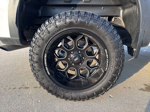 Used 2023 Chevrolet Silverado 1500 RST w/ Convenience Package II image 10