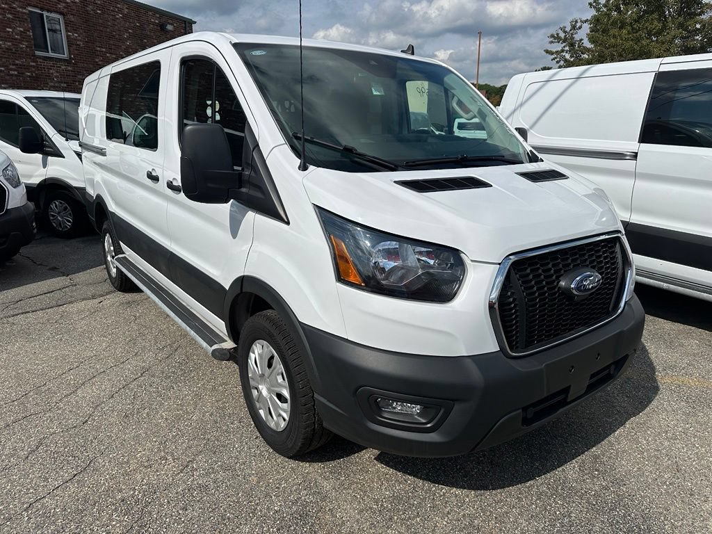 Used 2025 Ford Transit 250 Low Roof w/ Exterior Upgrade Package RWD image 3