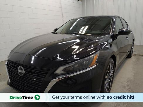 Used 2023 Nissan Altima 2.5 SV w/ SV Premium Package FWD image 1