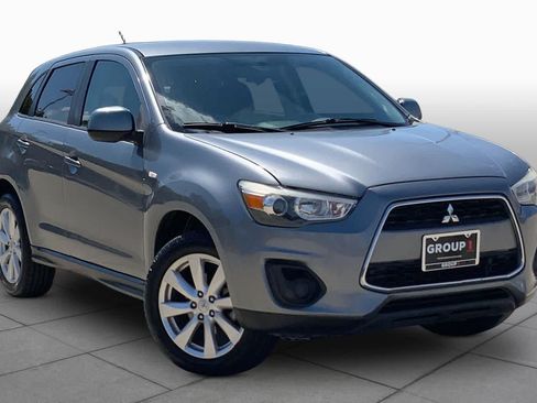 Used 2015 Mitsubishi Outlander Sport ES FWD image 2