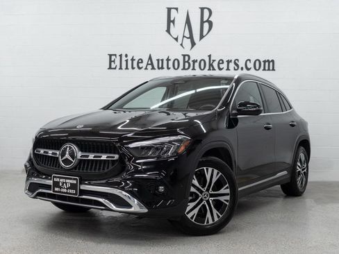 Used 2025 Mercedes-Benz GLA 250 4MATIC w/ Winter Package image 1