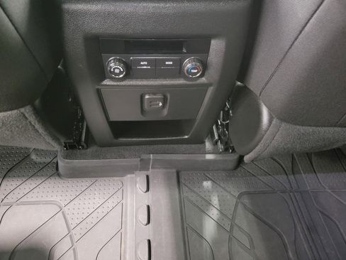 Used 2023 Chevrolet Traverse LT w/ LPO, Floor Liner Package image 22