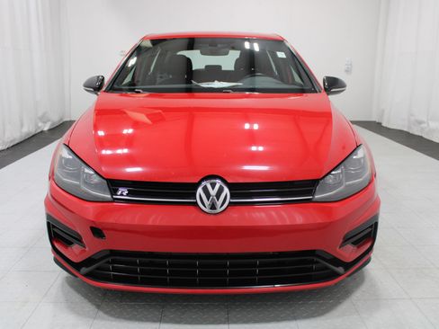 Used 2018 Volkswagen Golf R 4-Door AWD/4WD image 3