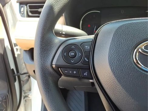 Used 2023 Toyota RAV4 LE AWD/4WD image 16