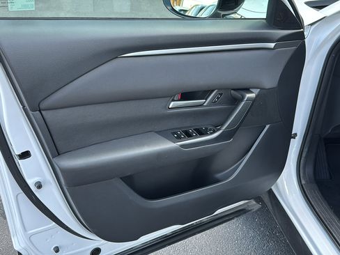 Certified 2023 MAZDA CX-50 2.5 S w/ Preferred Plus Pkg image 10