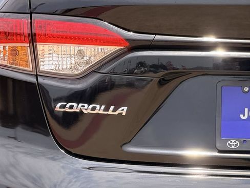 Used 2024 Toyota Corolla LE FWD image 9