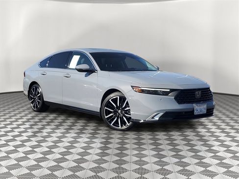 Certified 2023 Honda Accord Touring image 2