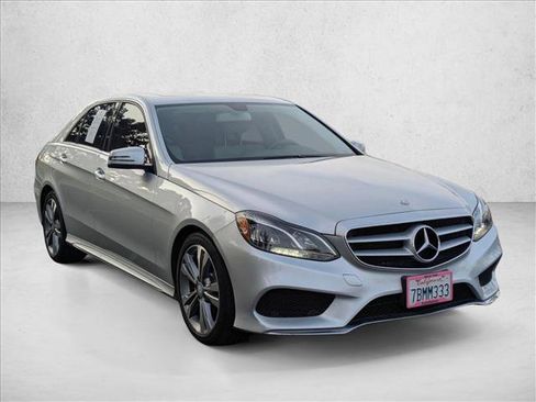Used 2014 Mercedes-Benz E 350 Sedan image 3