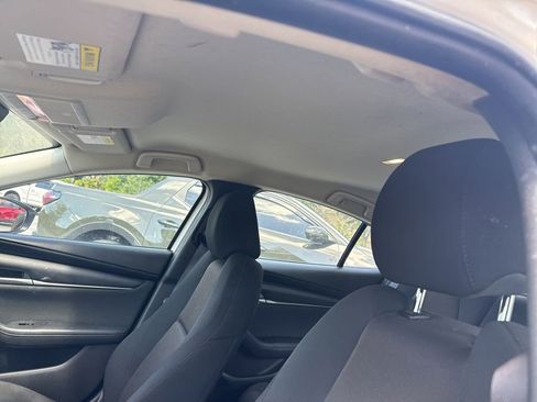 Used 2020 MAZDA MAZDA3 Sedan FWD image 13