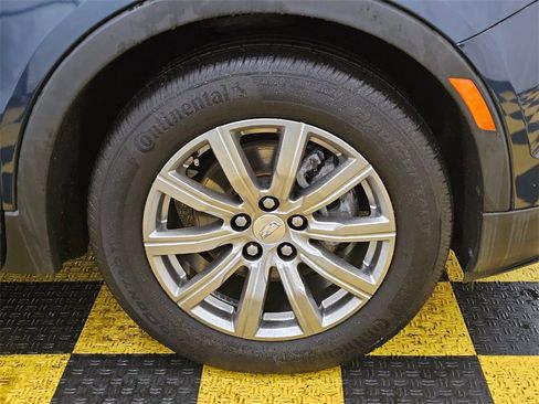 Used 2020 Cadillac XT4 Premium Luxury image 9