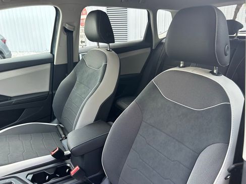 New 2026 Volkswagen Taos SE image 24