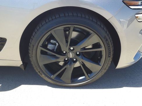 Used 2023 Genesis G70 3.3T image 9