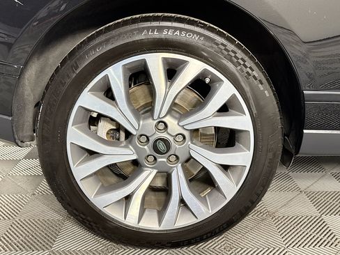 Used 2019 Land Rover Range Rover Supercharged AWD/4WD image 31