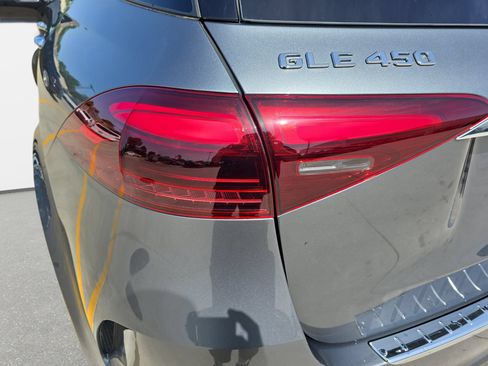 Used 2024 Mercedes-Benz GLE 450 4MATIC image 32