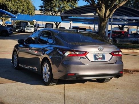 Used 2023 Toyota Camry LE image 3