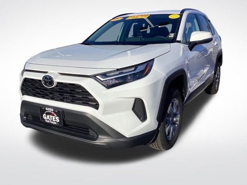 Used 2025 Toyota RAV4 XLE image 5
