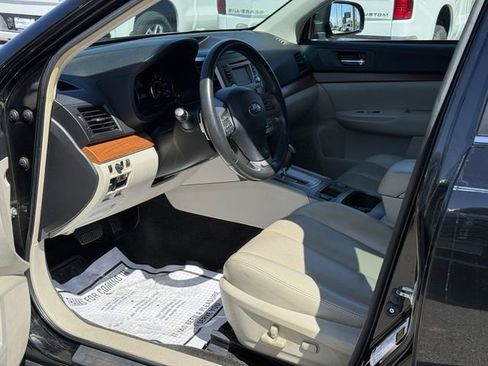 Used 2013 Subaru Outback 2.5i Limited w/ Moonroof Pkg image 12