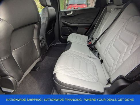 Used 2023 Ford Escape SE w/ PHEV Premium Package image 17