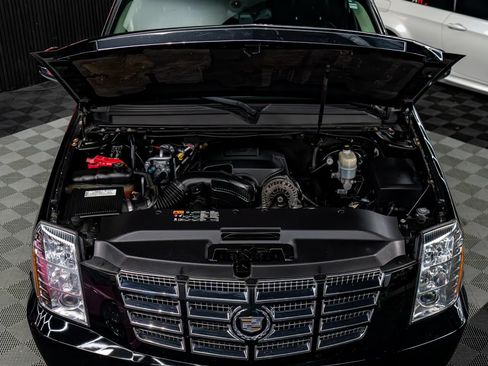 Used 2008 Cadillac Escalade AWD image 5
