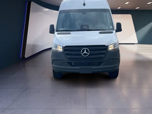 Used 2025 Mercedes-Benz Sprinter 2500 image 6