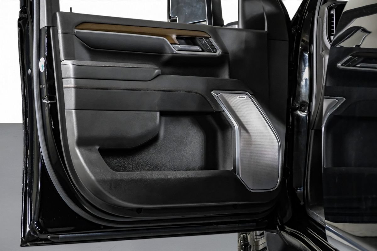 Used 2025 Chevrolet Silverado 3500 High Country w/ High Country Premium Package AWD/4WD image 36