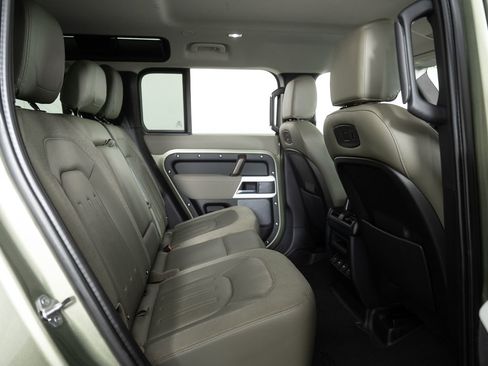 Used 2020 Land Rover Defender 110 S image 22