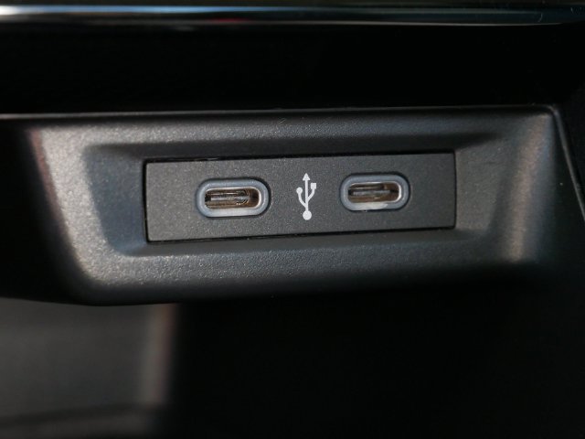 Used 2024 Volkswagen Jetta SE FWD image 24