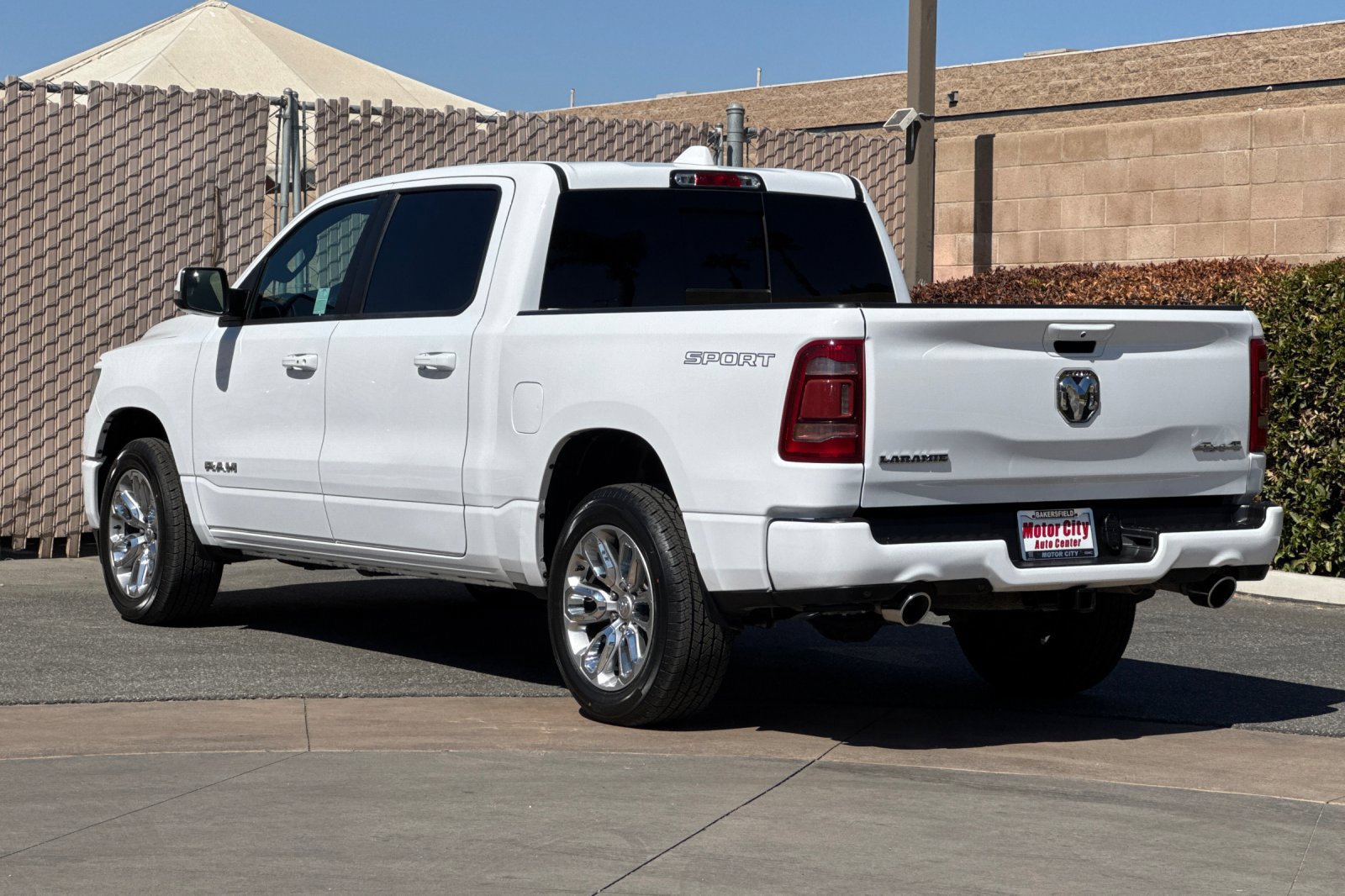 Used 2023 RAM 1500 Laramie AWD/4WD image 6