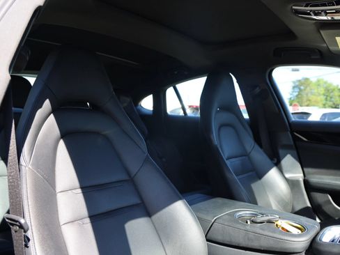 Used 2019 Porsche Panamera 4 w/ Premium Package AWD/4WD image 32