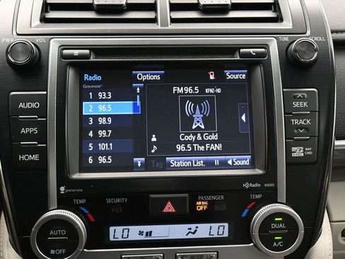 Used 2014 Toyota Camry XLE w/ Leather Package FWD image 20