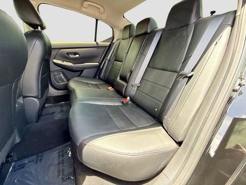 Used 2024 Nissan Sentra SR w/ SR Premium Package FWD image 19