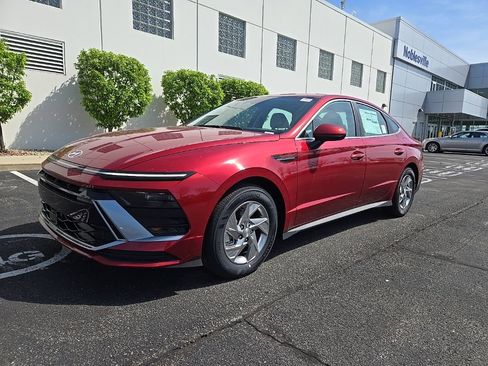 New 2025 Hyundai Sonata SE image 2