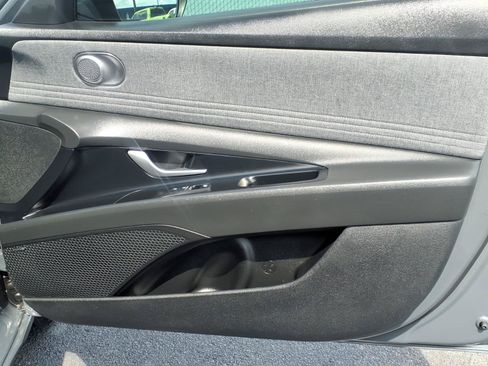 Used 2026 Hyundai Elantra Limited w/ Cargo Package FWD image 13