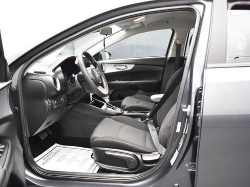 Used 2024 Kia Forte LXS FWD image 14