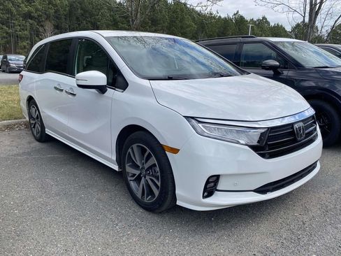 Used 2023 Honda Odyssey Touring image 5