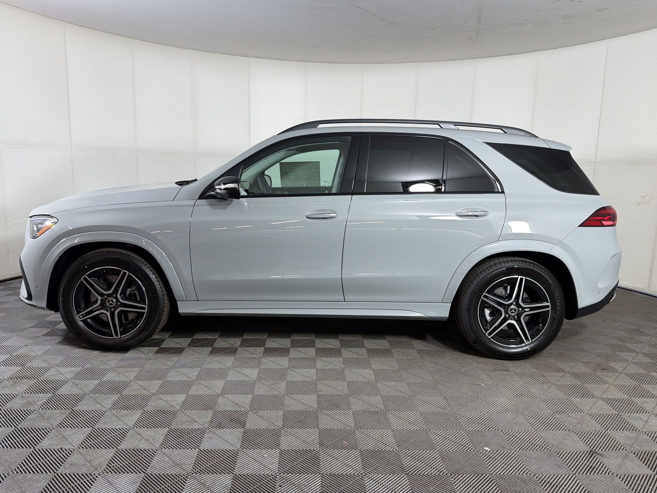 Used 2026 Mercedes-Benz GLE 350 4MATIC image 2
