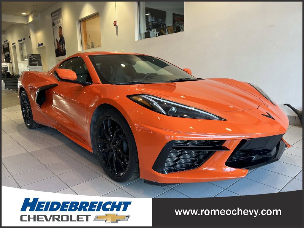 Used 2025 Chevrolet Corvette Stingray Coupe w/ 1LT RWD image 1