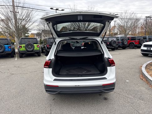 Used 2024 Volkswagen Tiguan S image 38