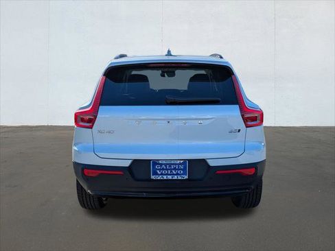 New 2026 Volvo XC40 B5 Plus w/ Protection Package Premier image 5