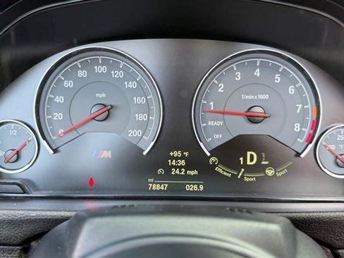 Used 2015 BMW M4 Convertible RWD image 25