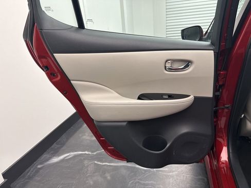 Used 2018 Nissan Leaf SL w/ SL Technology Package image 14