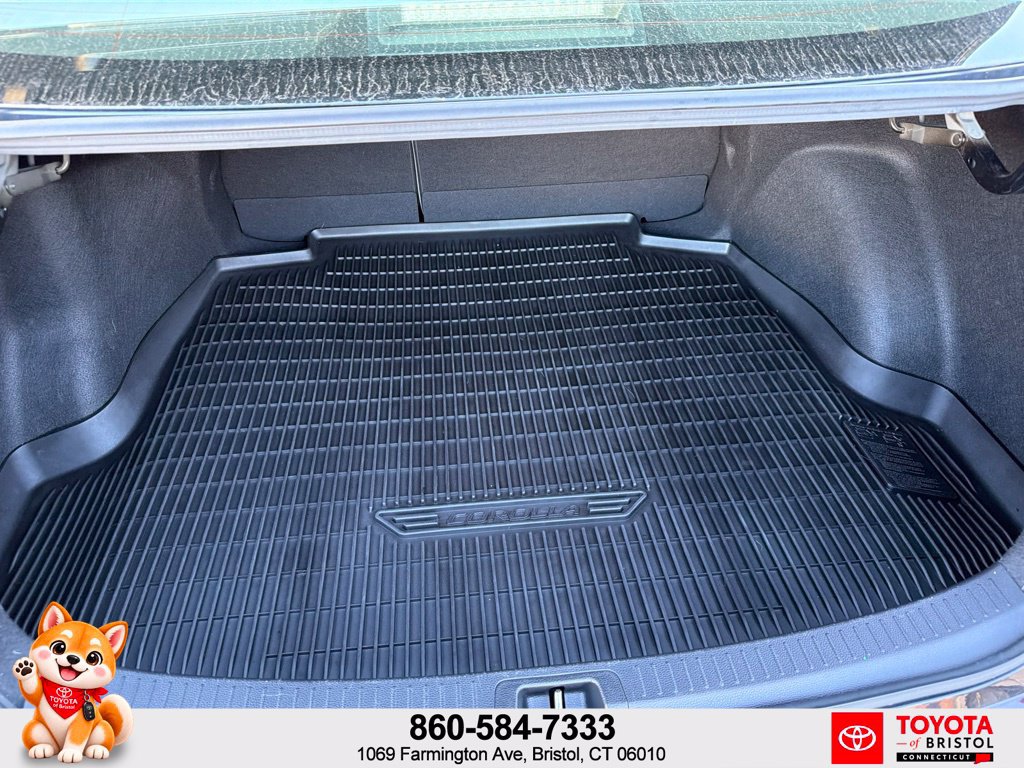 Used 2023 Toyota Corolla SE AWD/4WD image 30