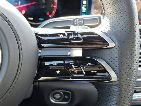 Certified 2025 Mercedes-Benz GLS 450 4MATIC image 25