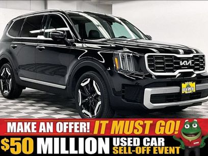 Used 2023 Kia Telluride S w/ S Sunroof Package