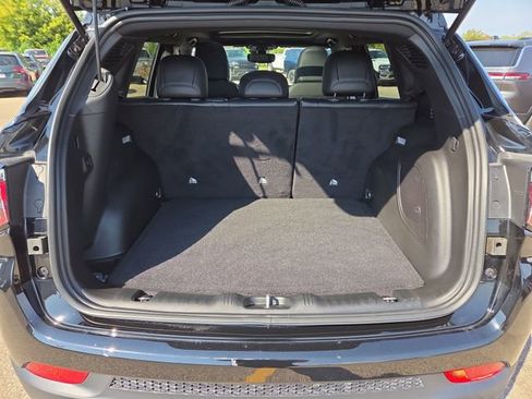 Used 2025 Jeep Compass Latitude w/ Sun & Sound Group image 15